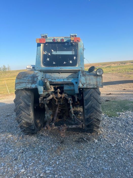 Трактор  рабочий