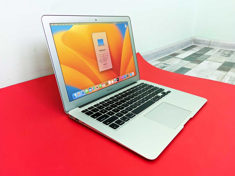 MacBook Air 13 A1466 240GB | 82% Батерия |  4GB RAM | Ventura