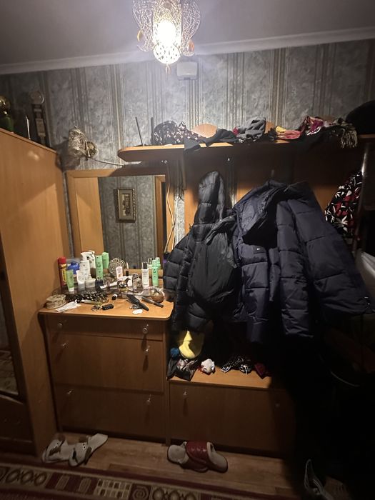 Отдам бесплатно мебель.