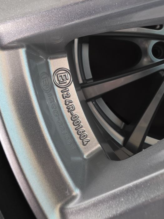 VW, Комплект 17" джанти Autec Valenti със зимни гуми Semperit 215/55 R17 (DOT 2023)