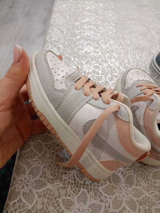 Детски обувки/цената е за 3-те чифта общо!