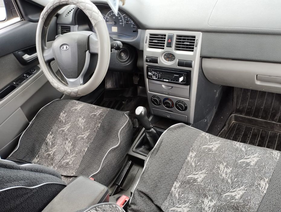 Автомобиль Лада Приора