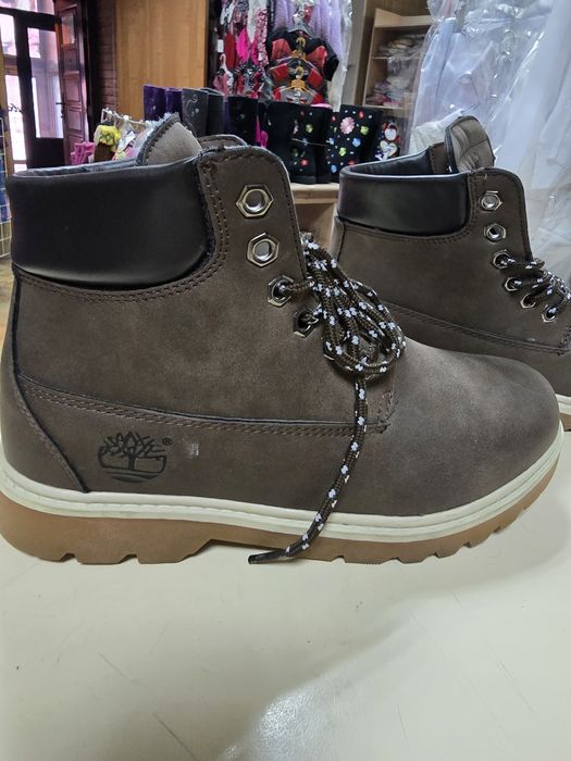 Ботинки зимние новые