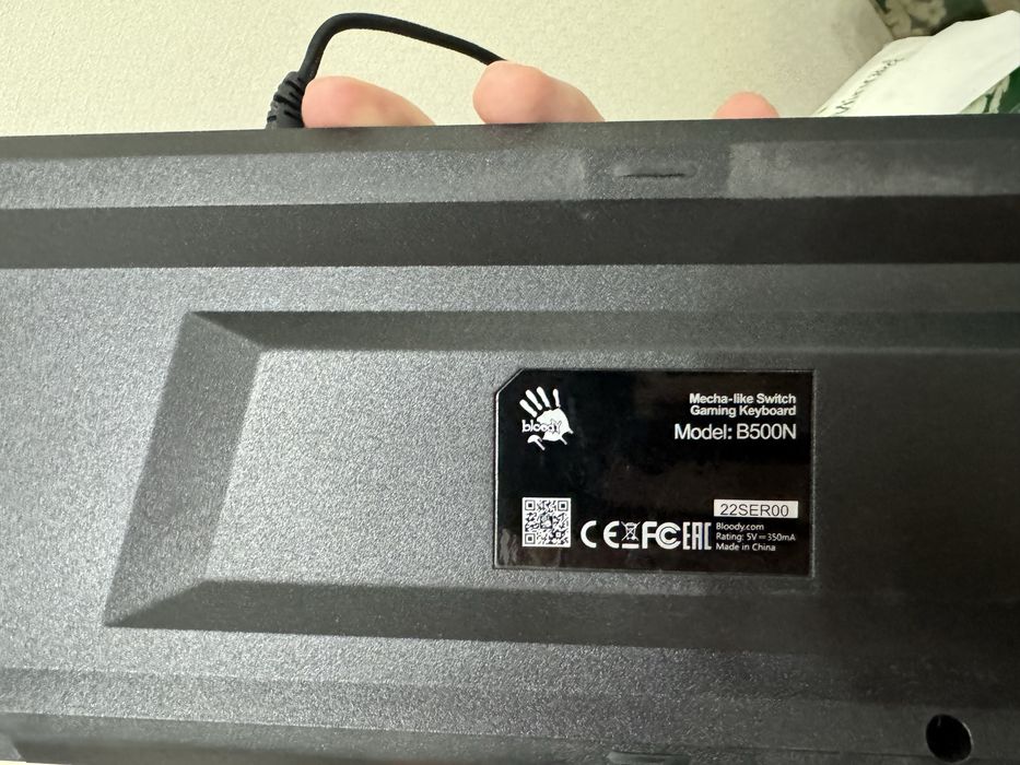 Продам клавиатуру и мышку