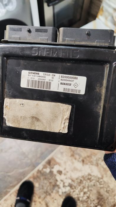 Компютър за рено сценик