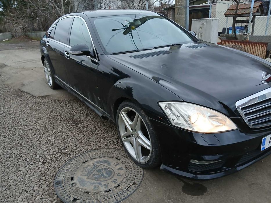 автомобил  мерцедес