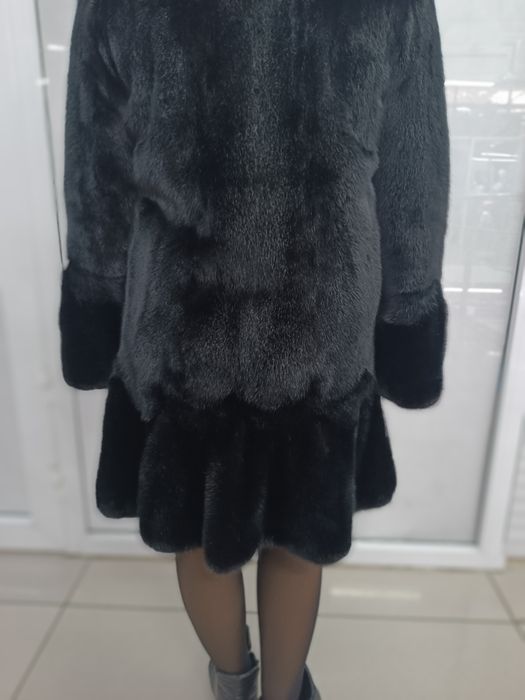 Продам шубу норковую