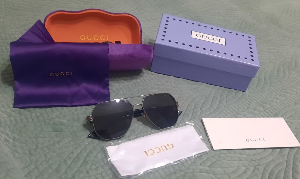 Очки солнцезащитные