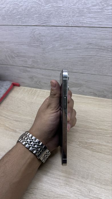 Продаю iphone 12 pro max 256gb