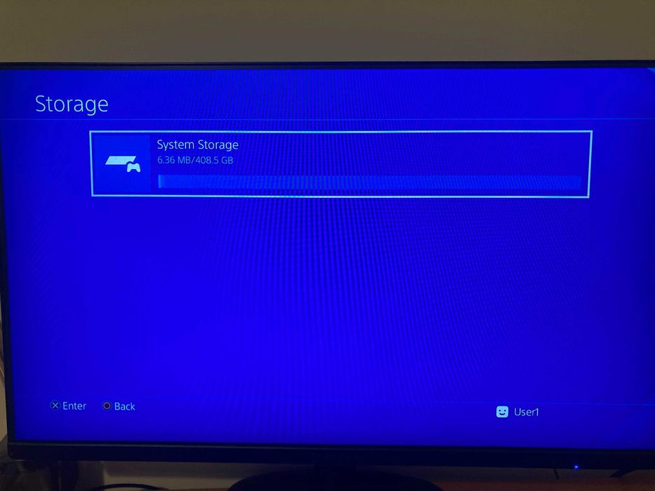 Playstation 4, 400 gb +Игра и джойстик
