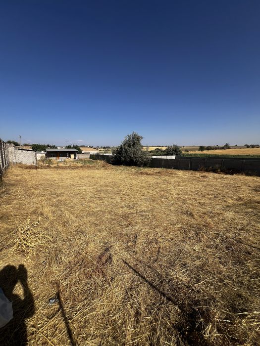 Yer sotiladi 6 sotix srocniy arzon narxda !!