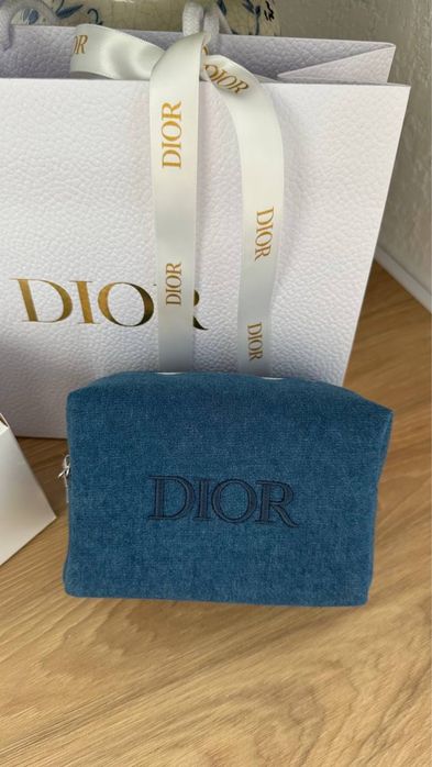 В наличии! Косметичка Dior