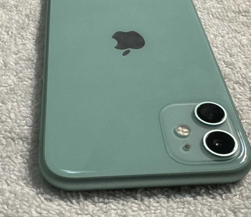 iPh 11 64GB, Green, husa Rolex - stare foarte buna