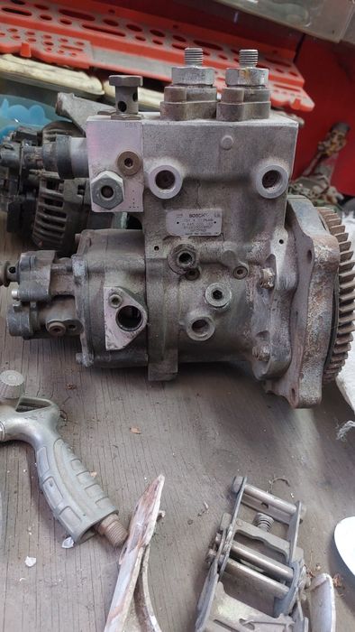 Топлевный насос.