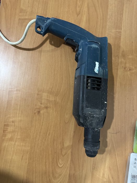 Продам срочно перфоратор- дрель- шурповерт