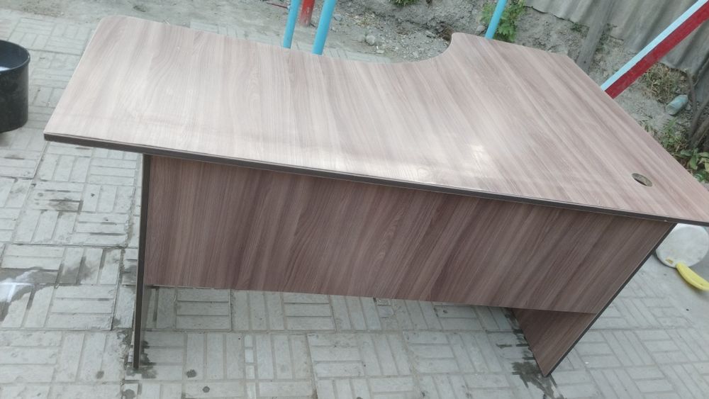 Продам офисный стол