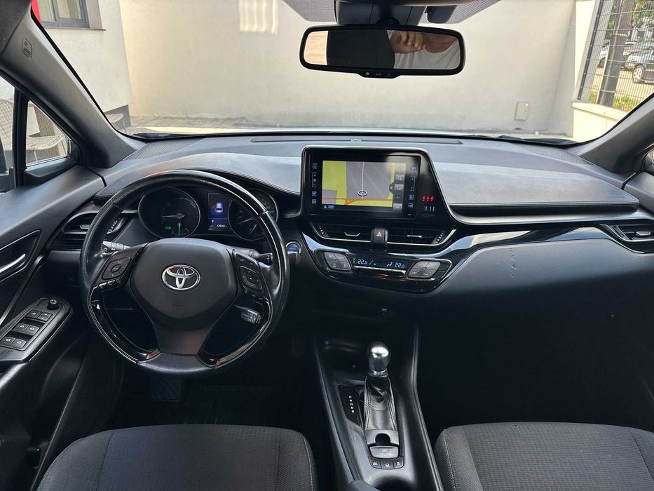 Toyota C-HR 2019 hybrid 129000 km accept variante/ rate/ buy back !