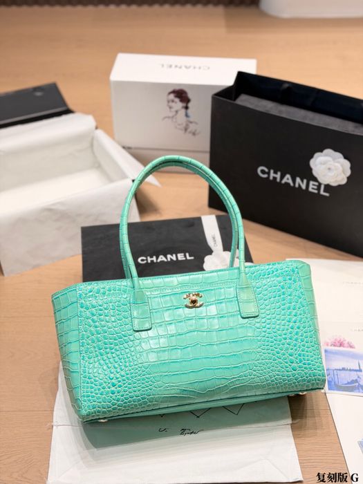 Geanta chanel Turqoise tiffany piele naturala pe comanda