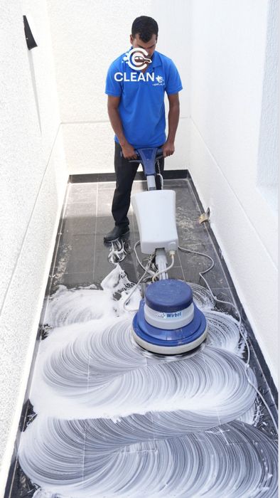 Услуги клининга,уборка домов,химчистка