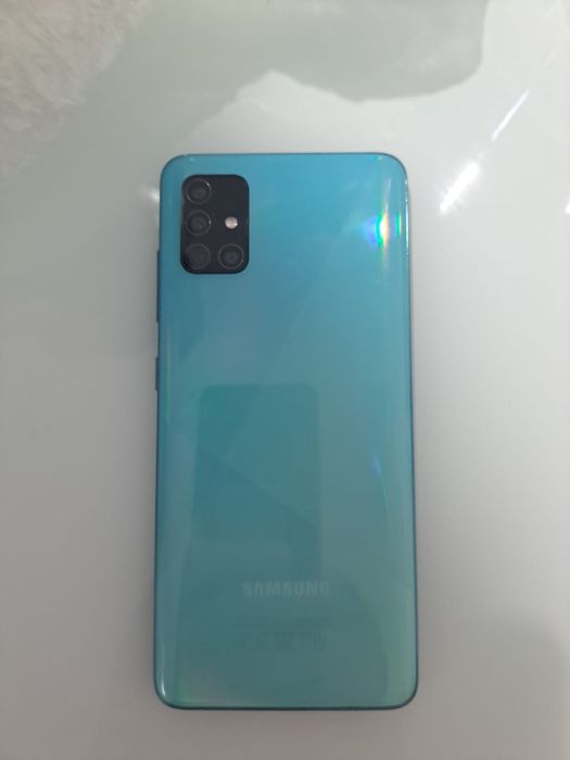 Продам телефон Samsung A51