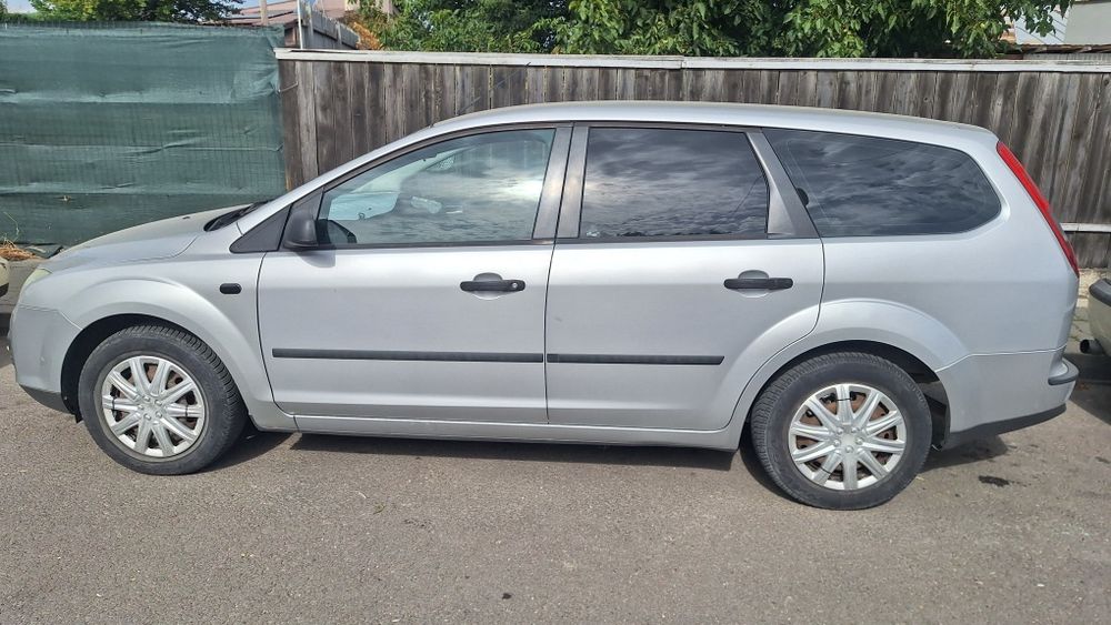 Vând Ford focus  urgent