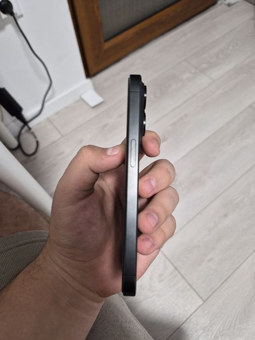 iPhone 15 pro [excelent]