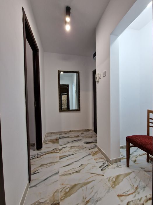 Apartament 2 camere de închiriat – Zona centrala(MC Donalds Piata MARE) zonă verde și liniștită, ideal pentru studenți și tineri profesioniști