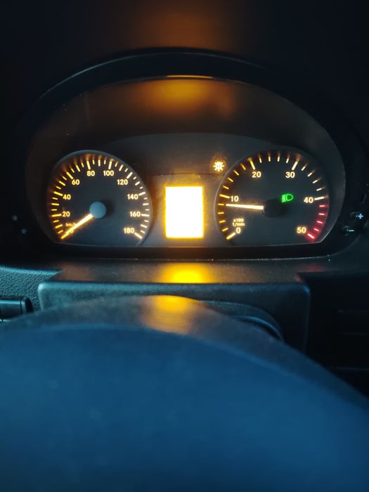 Mercedes sprinter 7 locuri lada 280