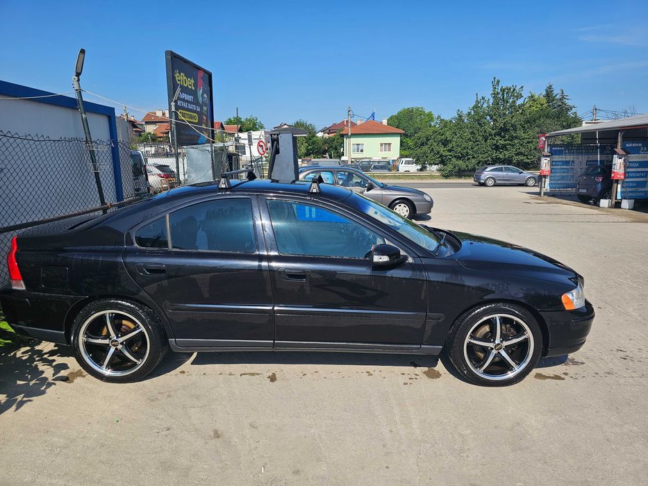 Автомобил волво s60 d5