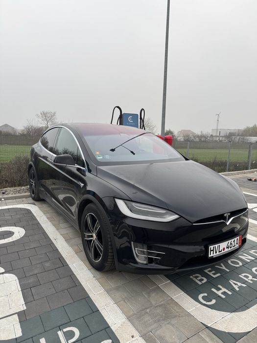 Tesla Model X 75 D