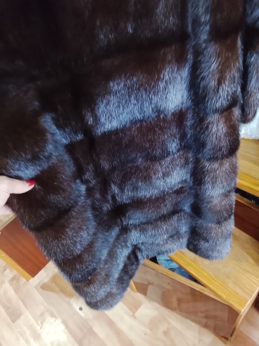 Продаю норковую шубу