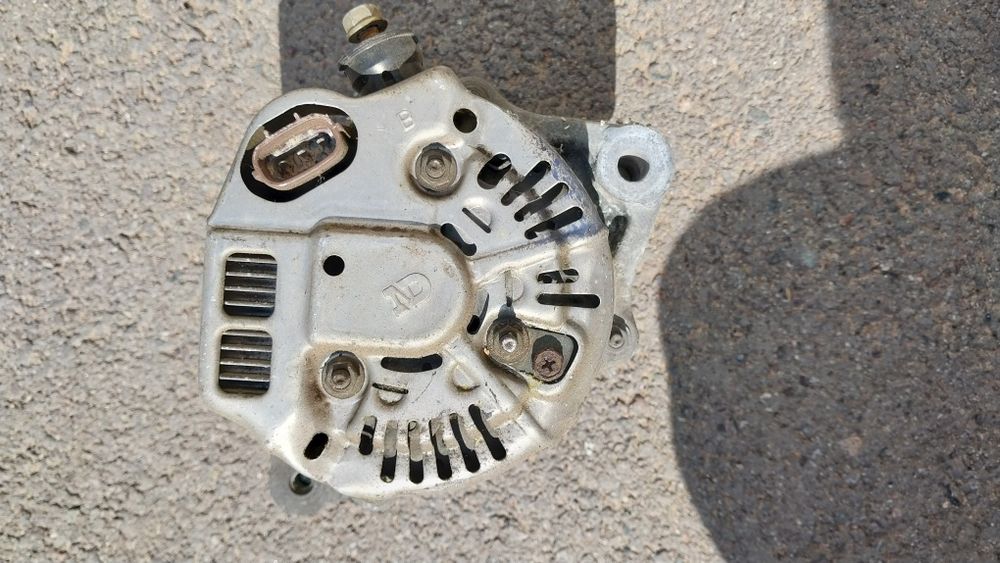 Генератор на Тойота Марк 2