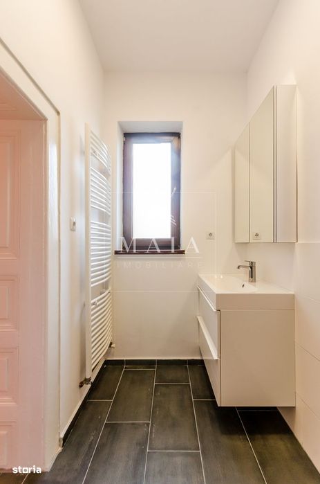 Apartament 3 camere, imobil tip vila, zona centrala, cu garaj — fotografia 3