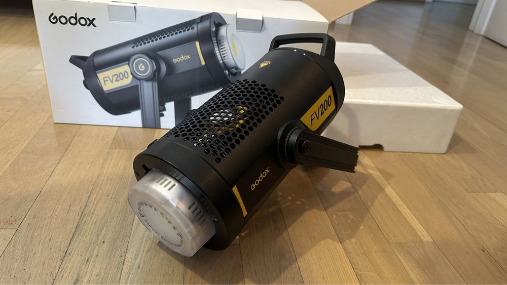 Godox FV200 Hibrid Lampa Foto Video LED 200W cu functie Blitz