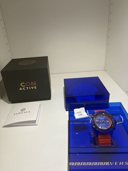 Versace VEZ700922 Active Chrono ЧИСТО НОВ