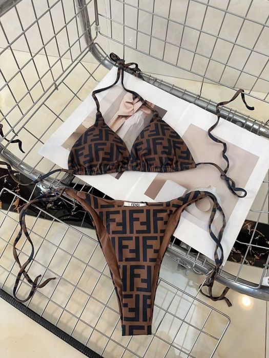 Aduc pe comanda Costume de baie FENDI orice model