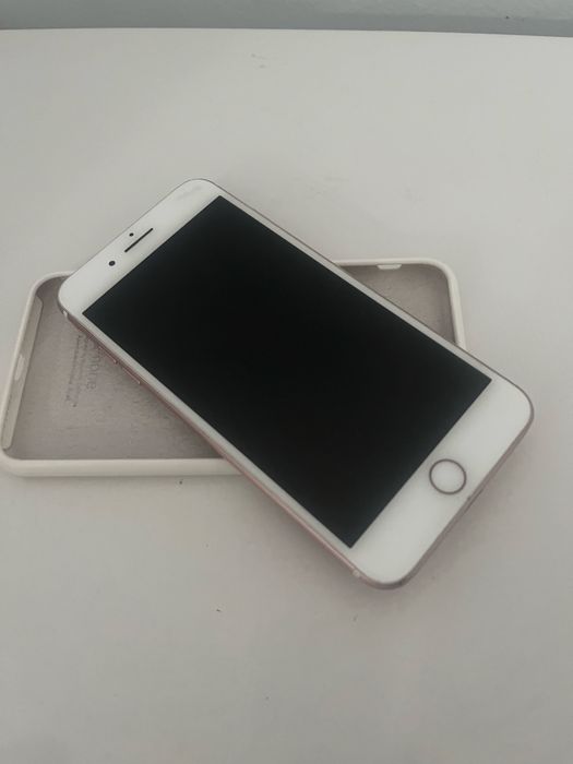 Iphone 7plus в золотистом цвете