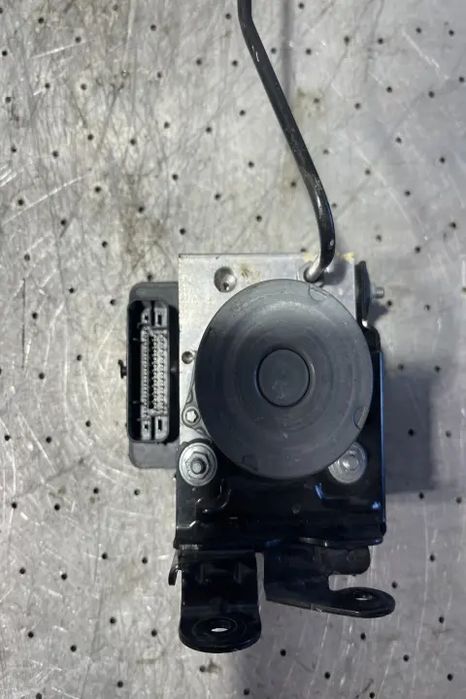 Pompa ABS A906 900 19 04 Mercedes-Benz Sprinter 2011