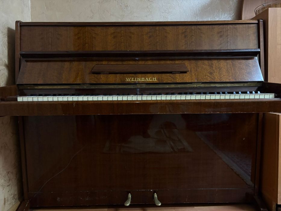 Продам пианино Weinbach