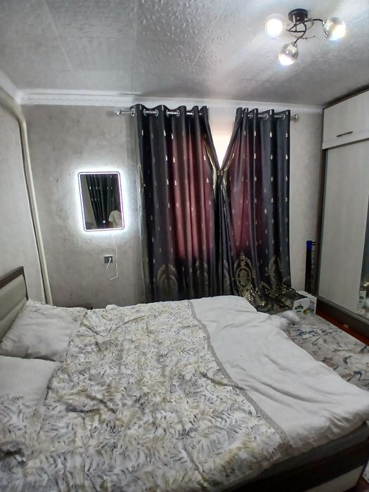 Ховли сотилади Навои