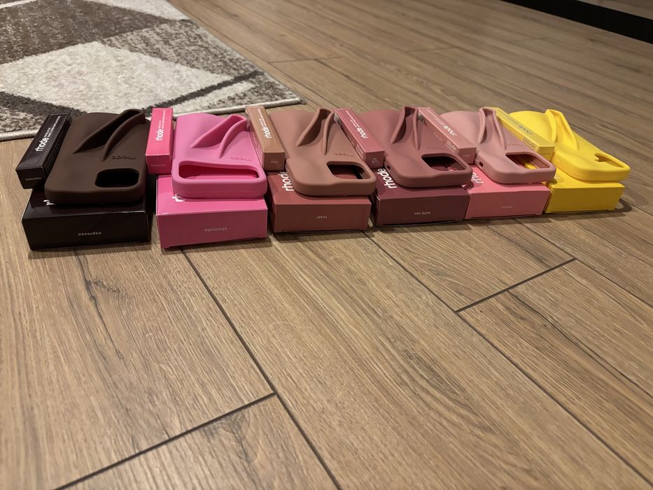 Huse Rhode + lipgloss inclus, diferite culori si modele de Iphone