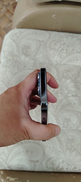 Продам айфон 13 про