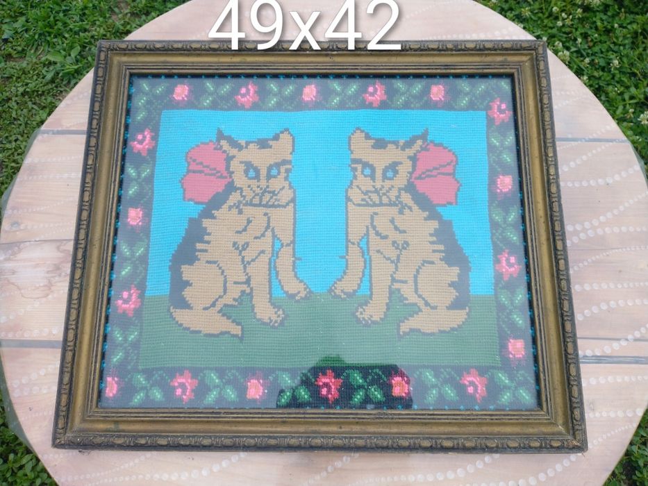 Tablouri vechi cusute manual