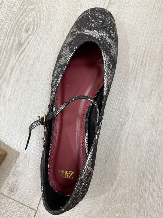 Черно-серые балетки Zara