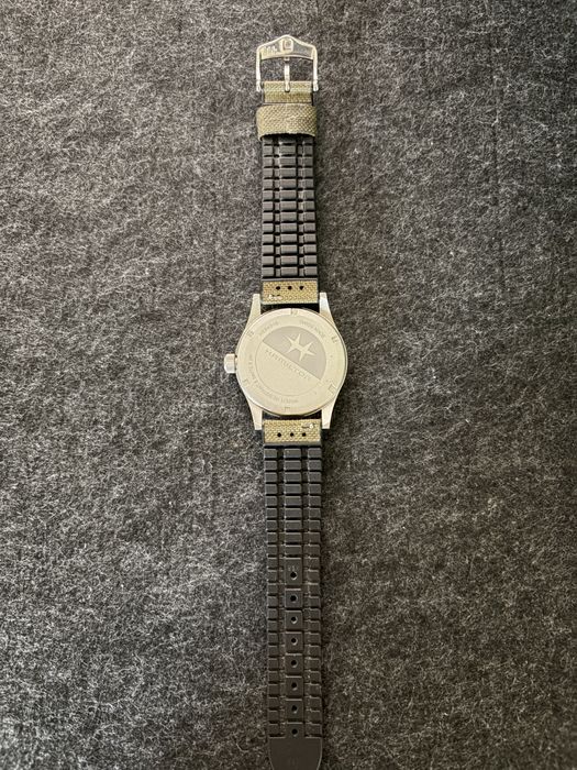 Мъжки часовник “Hamilton Khaki Field Quartz” (гаранция до 02.07.2027)