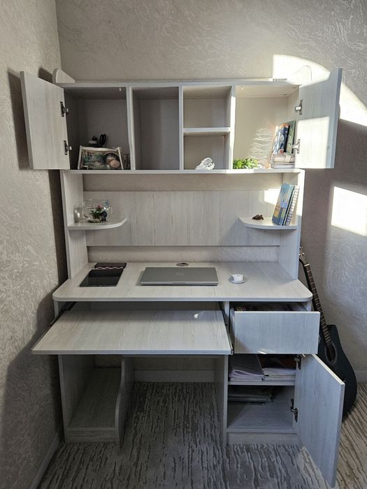 Стол компьютерный