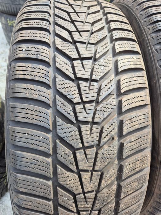2 Anvelope M+S IARNA - 235/55/20 105V - Hankook Winter I*CEPT EVO 3 X - CA NOU - DOT 2023 !