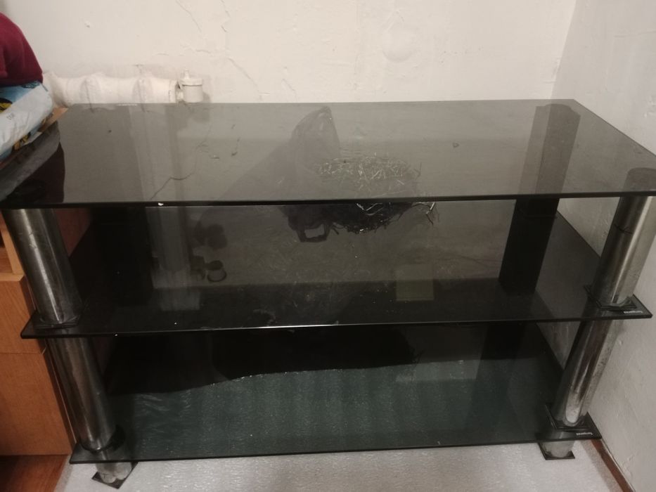 Продам стеклянный стол