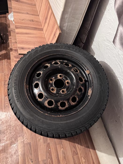 Зимний шины в хорошем состояние, с дисками