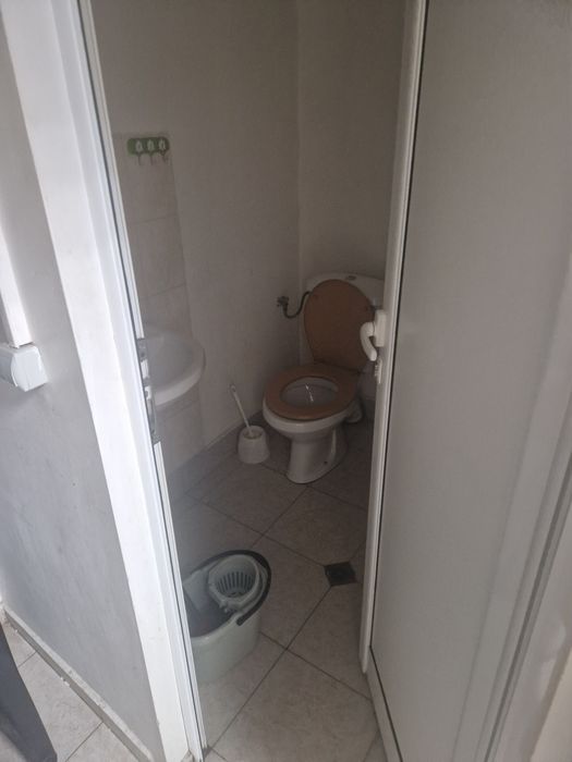 Продавам малък бизнес